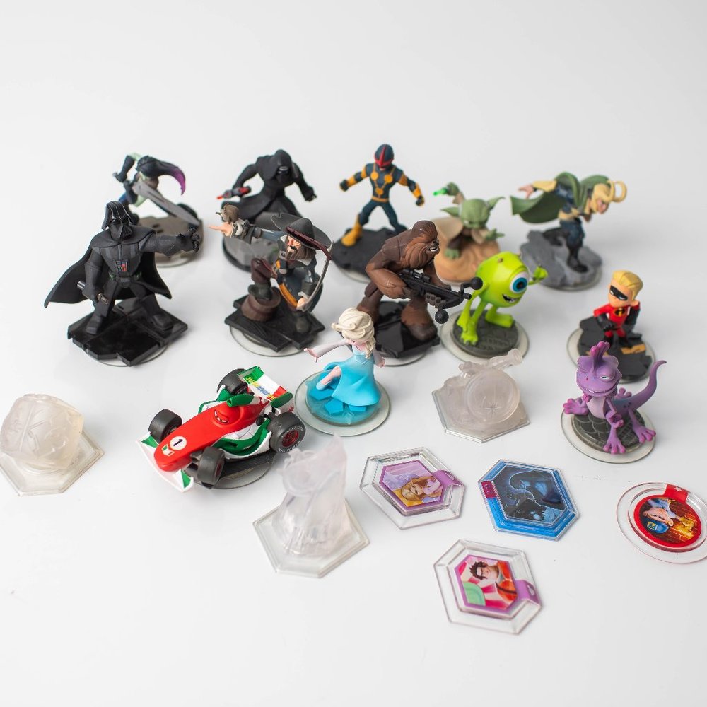 Disney‎ Infinity Figures Etc Lot of 20